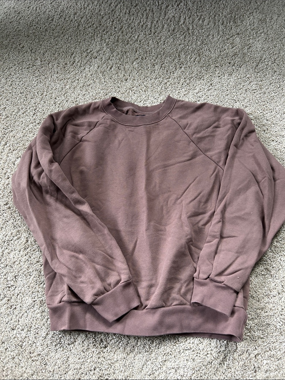 Women’s slightly cropped Classic Crewneck Sweatshirt - Dusty Mauve